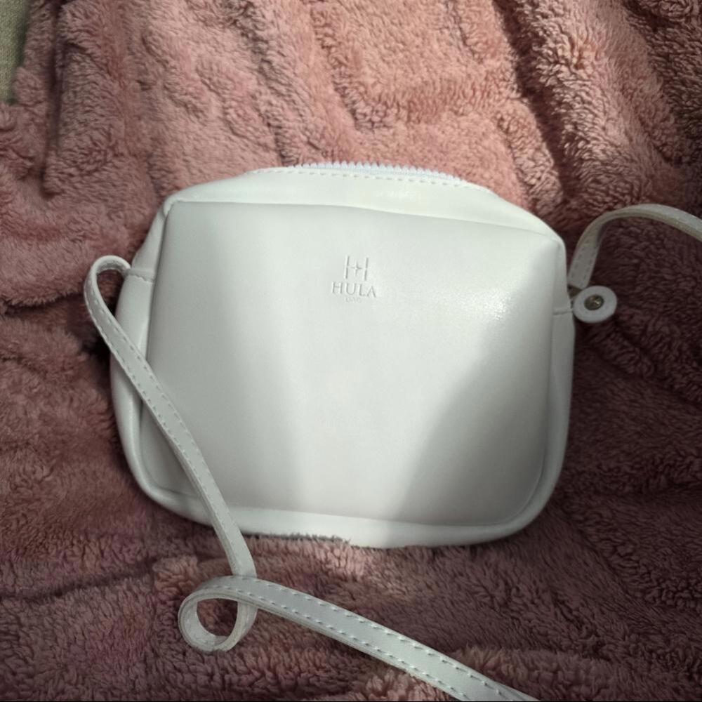 Hula White Crossbody Bag - Picture 5 of 5